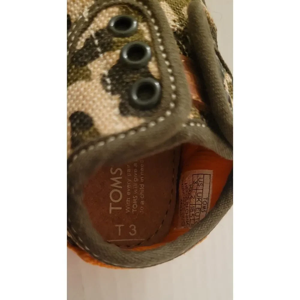 TOMS camouflage baby slip‎ on shoesT3